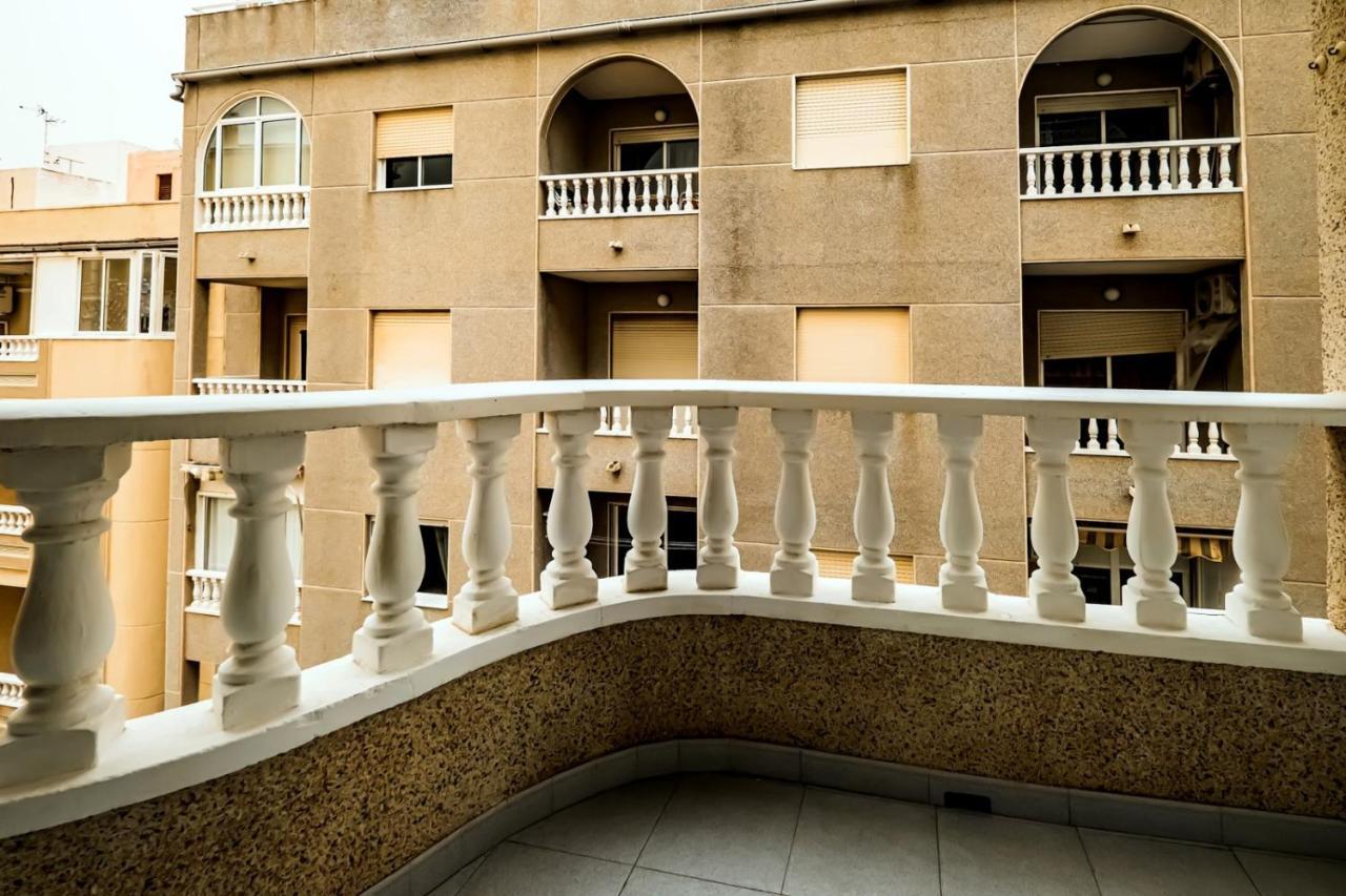 Apartamento Alegria Id105 Torrevieja Bagian luar foto